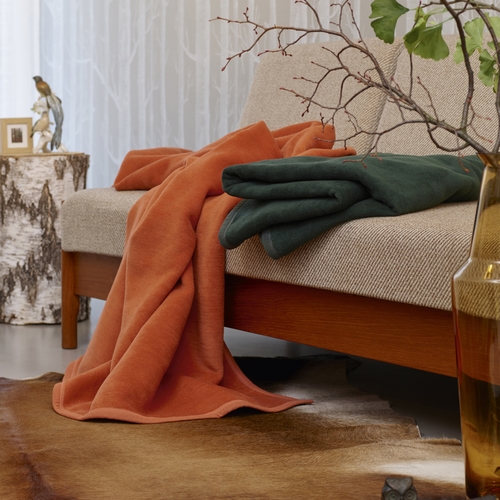 Bocasa - Soft & Cover - Uni - 220x240cm - 3 vers. Farben | Couchdecken.de -  Wohndecken Sofadecken Shop