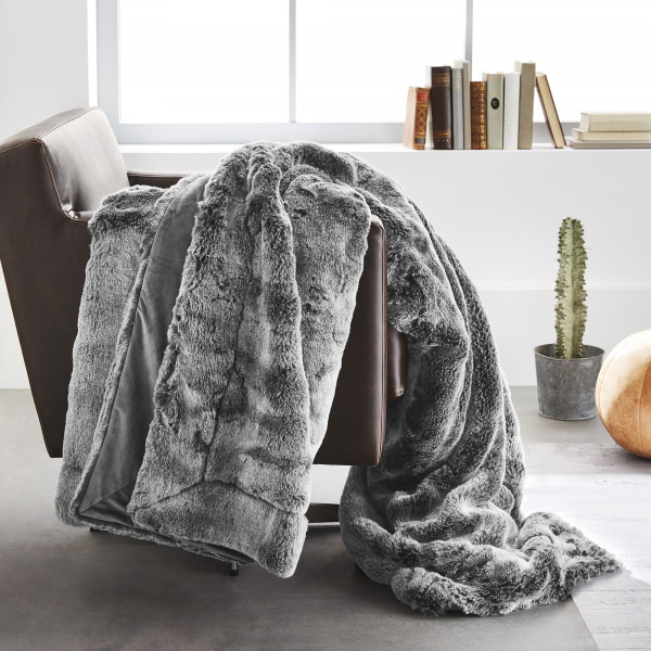 bugatti - fur blanket 3885